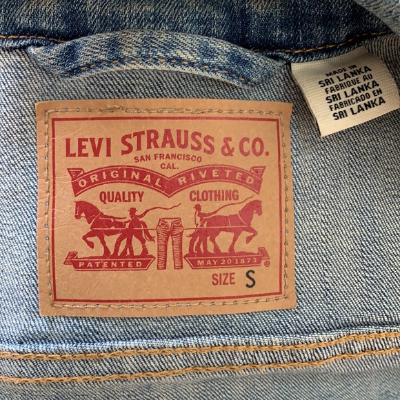 Levi’s Jean jacket - Picture 3 of 3